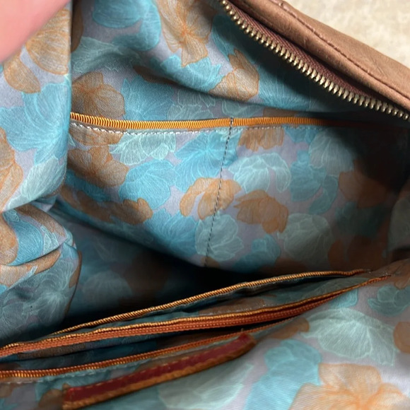 Hobo International Distressed Shoulder Bag - Picture 10 of 16